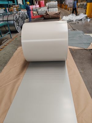 comprare 1.2mm Lamiera di acciaio preverniciata colorata con resistenza allo snervamento di 180-320MPa e rivestimento superiore di 10-25µm per pannelli di recinzione online manufacture