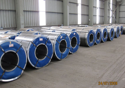 comprare Bobina di acciaio zincato a caldo con superficie a spangle, larghezza 750-1250 mm e rivestimento di zinco 60-275 g/m² per applicazioni edili online manufacture