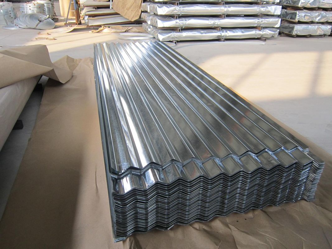 Lamiera grecata zincata AS 1397 G550 con larghezza effettiva di 1050 mm per sistemi di coperture e pareti industriali
