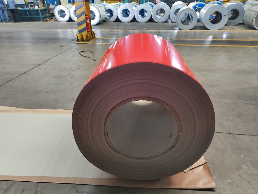 DX51D+Z Lamiera di acciaio zincata preverniciata con rivestimento superiore da 10–25 µm e spessore da 0,11–1,2 mm per pannelli da costruzione