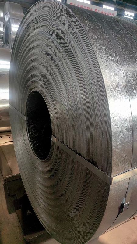 2.0 mm bobina di acciaio galvanizzato Z275 con bordo a fessura per uso industriale e edile durevole