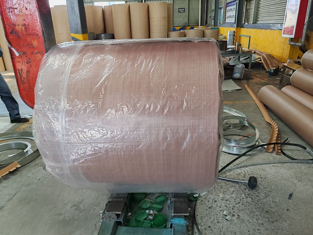 Bobina di acciaio preverniciato con trattamento superficiale all'acido cromico e ID bobina 508/610mm per pannelli di copertura e pareti