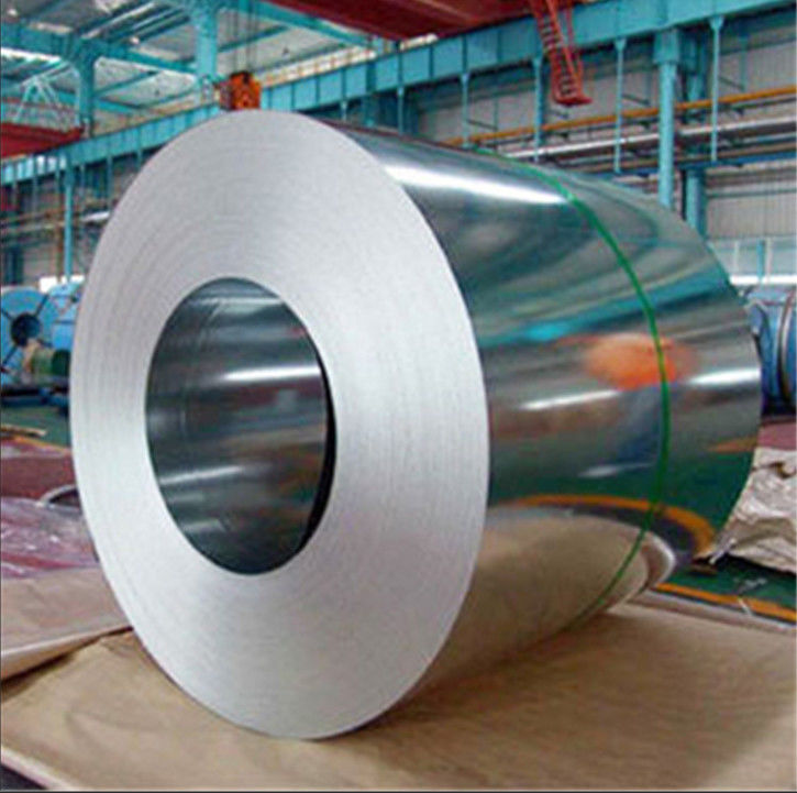 Bobina di acciaio zincato a caldo Z60–Z275, adatta alla navigazione, con larghezza 1000–1250 mm per fabbricazione industriale e fornitura per esportazione