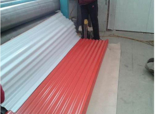 CGCC DX51D Lastre di tetto in acciaio ondulato preverniciate nei colori RAL bianco rosso blu per tetti e rivestimenti murali