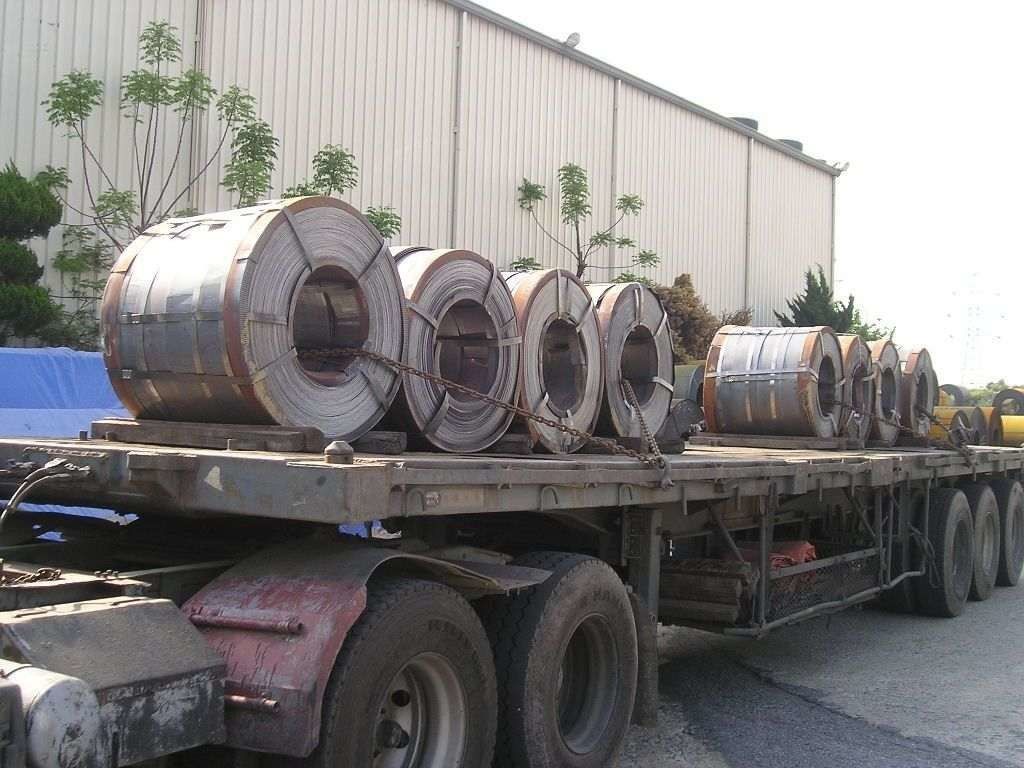 Fabbricazione a caldo di strisce di acciaio laminate a caldo