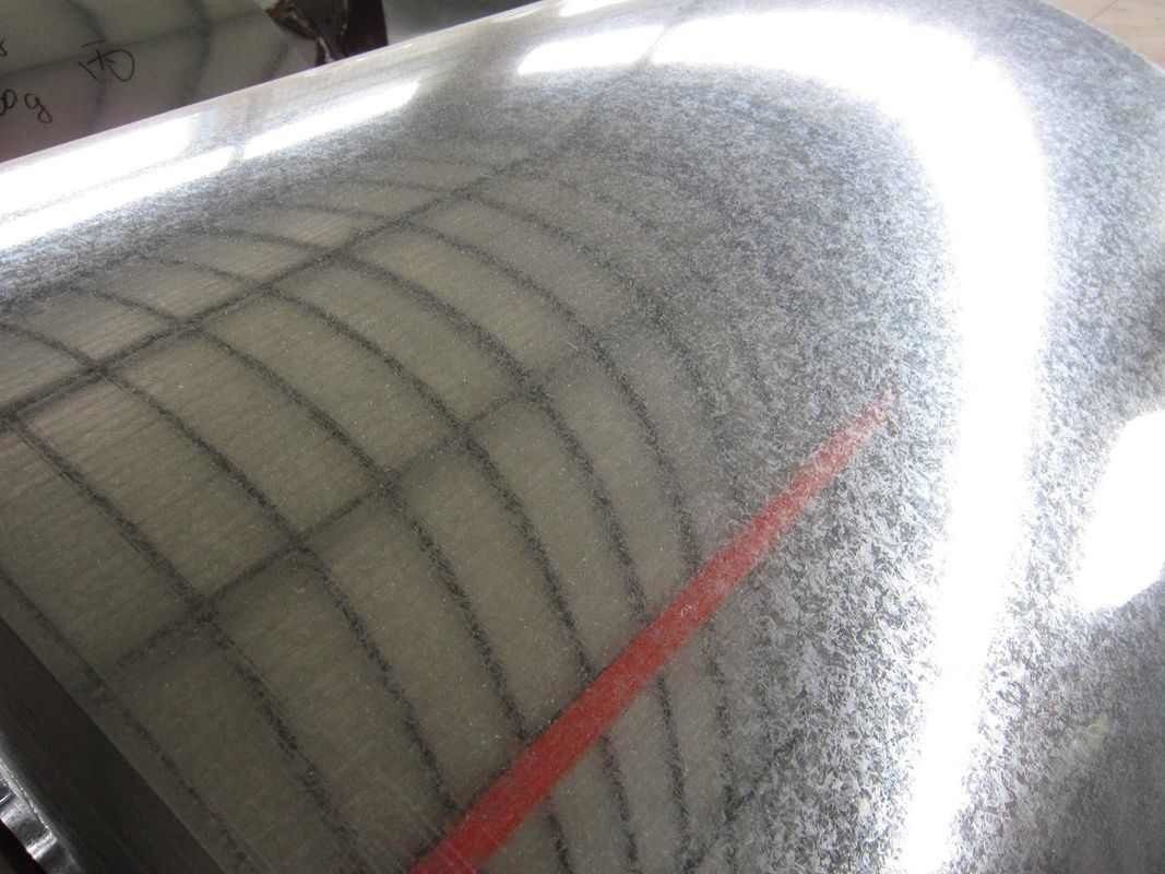 Bobina di acciaio zincato a caldo con grande scintillio Z60-Z275 con gradi commerciali morbidi per l'edilizia e la lavorazione di lamiere