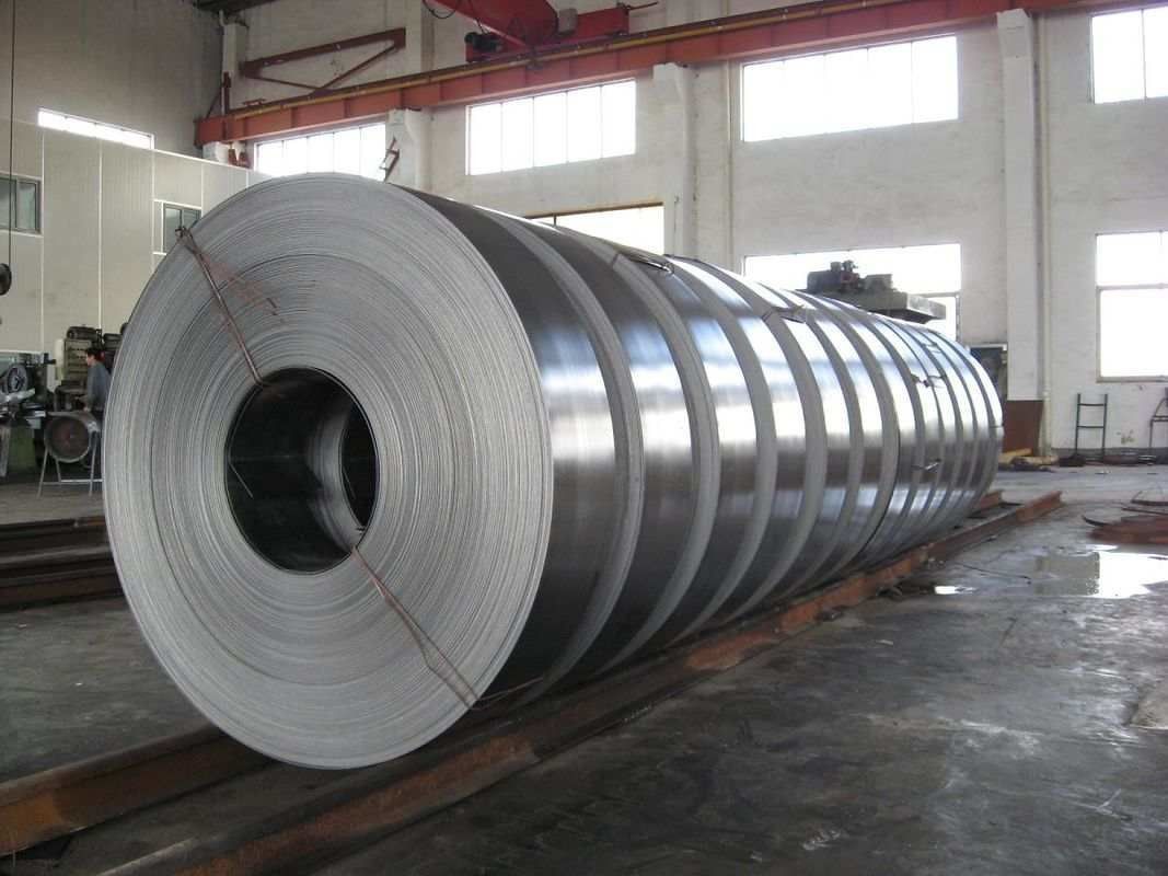 Nastro di acciaio laminato a freddo ricotto da 0,3–3,0 mm Q195 Q235 DC01 DC03 SPCC con finitura superficiale lucida o nera per formatura e lavorazione di nastri