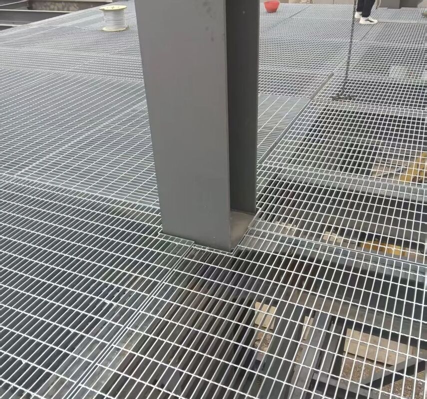 Griglia di barra galvanizzata a caldo di 30×3 mm per pavimenti industriali puliti e antiscivolo
