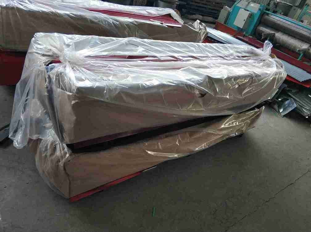 pannelli di metallo ondulato rivestiti di colore per coperture e rivestimenti murali