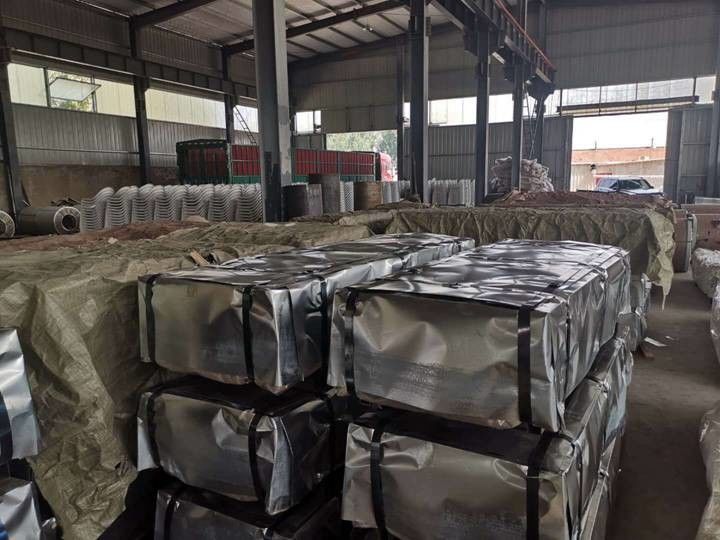 Pannelli per tetto ondulati a caldo con onda da 76 mm per coperture e rivestimenti di pareti