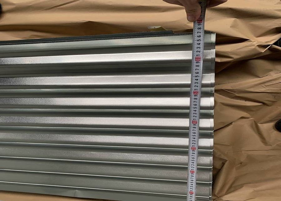 Lamiera ondulata zincata SGCH a spangle regolare con larghezza effettiva di 650 mm e rivestimento di zinco da 60-275 g/m²