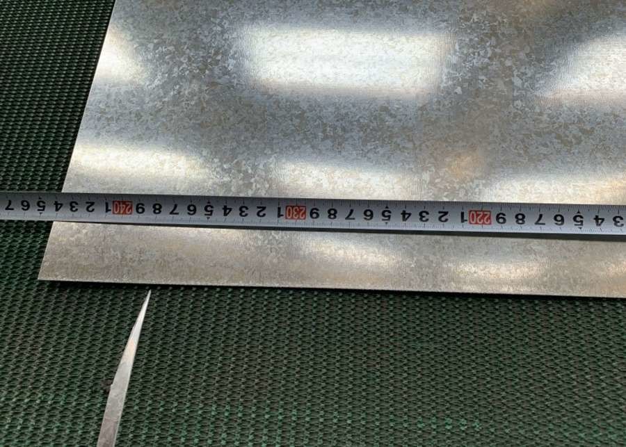 0.3?? 3.0 mm Largo spangolo in caldo lamina di acciaio galvanizzato 35?? 1250 mm Larghezza per le applicazioni di rivestimento delle pareti esterne