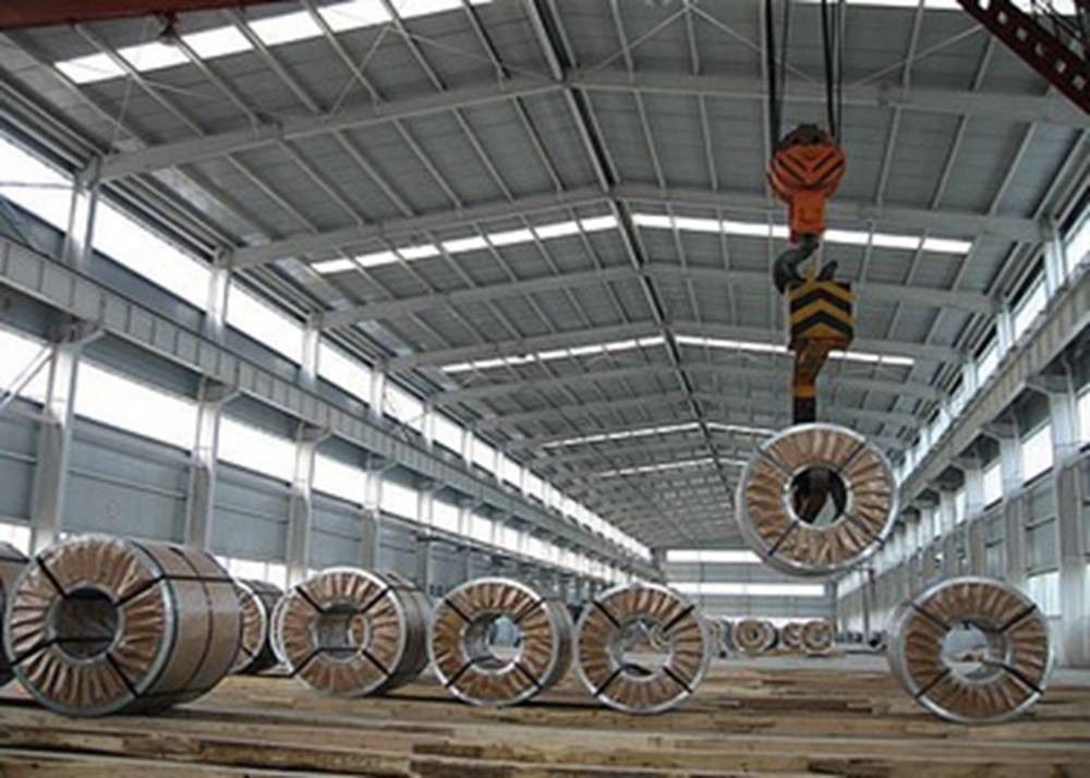 Coil di acciaio galvanizzato incrostato di zinco 914 ∼1250 mm con 40 ∼275 g/m2 Rivestimento per apparecchiature, costruzioni e usi industriali