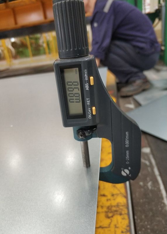 Lamiera di acciaio zincato a caldo SGCC DX51D spessa 0,15 mm, larghezza 1000–1500 mm, per elettrodomestici e lavorazioni lamiera