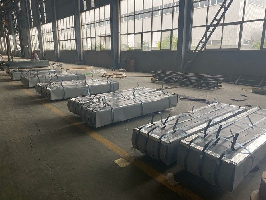 Lamiera grecata zincata Full Hard SGCH / G550 con rivestimento di zinco da 40-275 g/m² per sistemi di coperture e pareti industriali