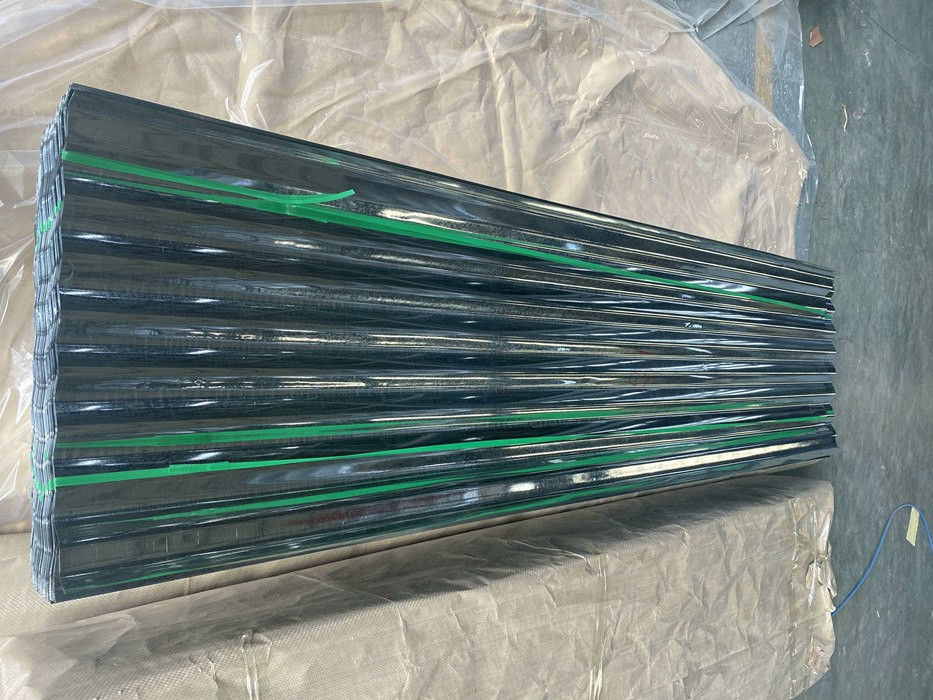 Carta di copertura galvanizzata ondulata SGCC con rivestimento in zinco da 60 ‰ 275 g/m2 e profilo ondulato da 76 mm per rivestimenti di tetto e pareti
