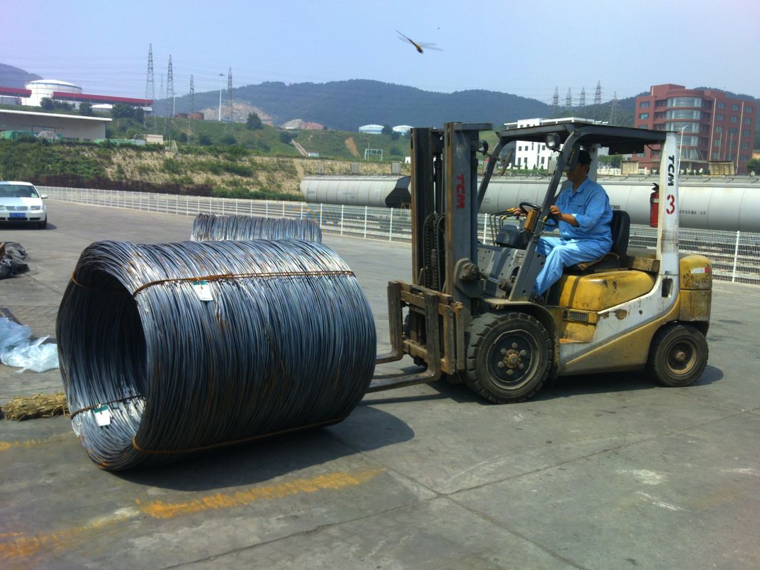 Vergella laminata a caldo ASTM A510 SAE1006 SAE1008 da 5,5 mm-16 mm per applicazioni meccaniche e strutturali